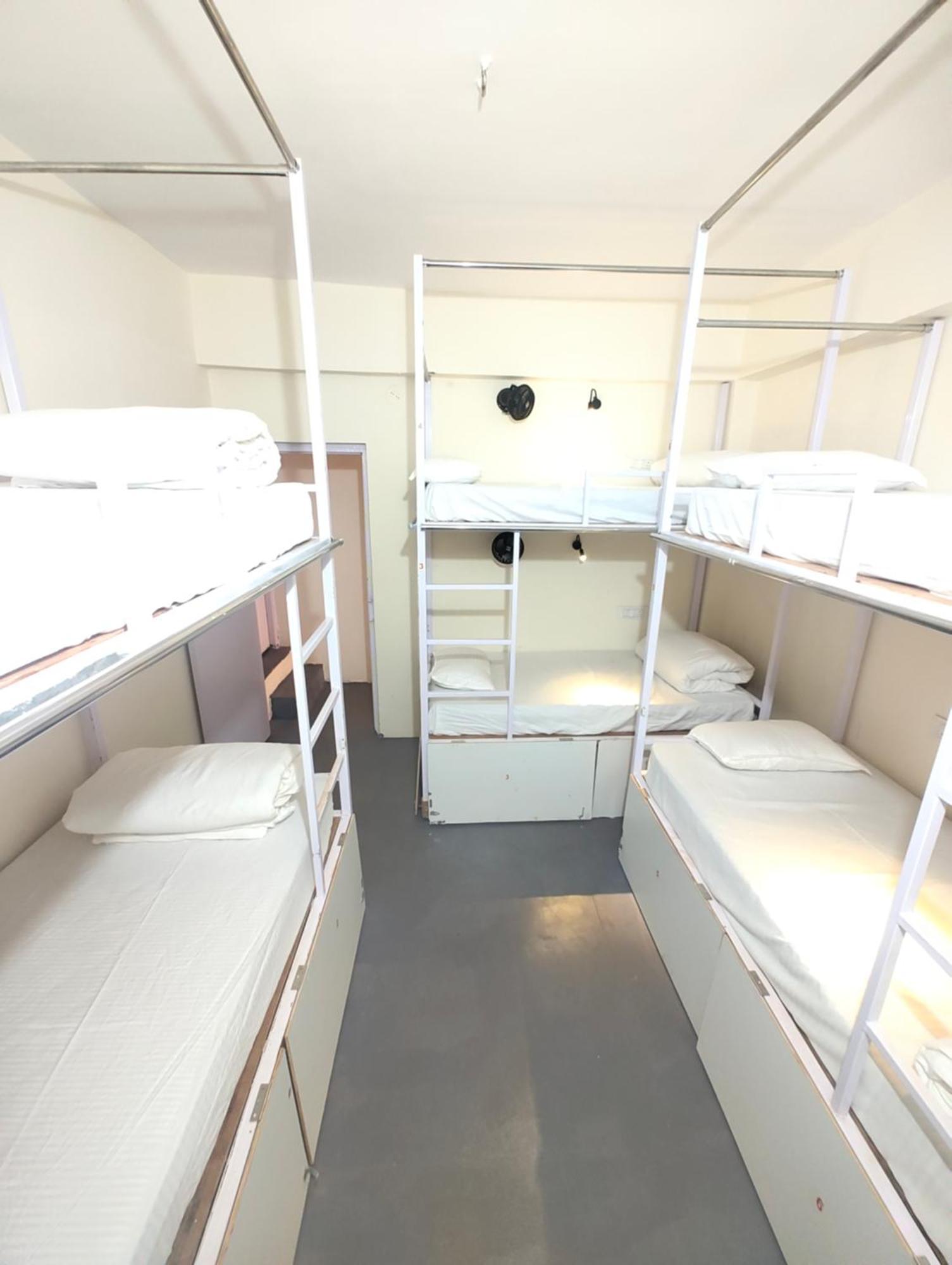 Hot - House Of Travellers, Vagator Hostel Εξωτερικό φωτογραφία
