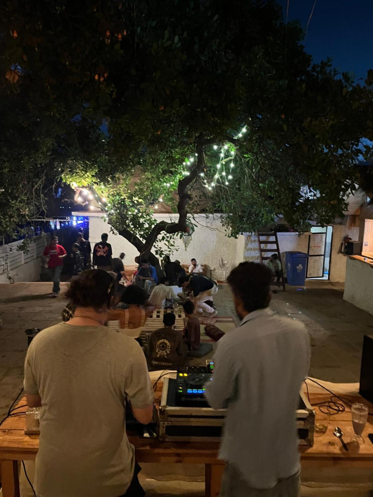 Hot - House Of Travellers, Vagator Hostel Εξωτερικό φωτογραφία